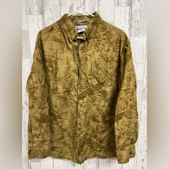 Men’s Columbia ButtonUp - Picture 2 of 2